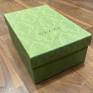 Gucci box. “ Empty”